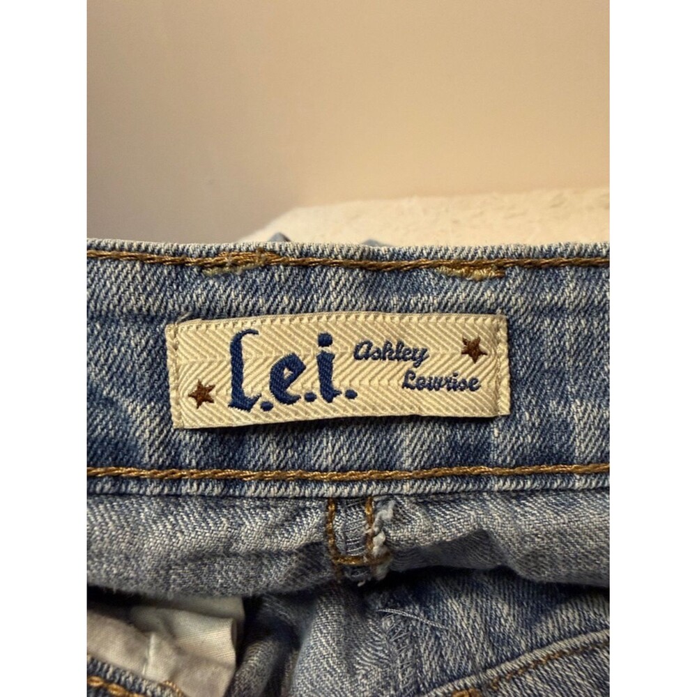 L.E.I. Ashley Low Rise Micro Mini Patchwork Cuffed Denim Shorts Size 11 Y2K - Picture 3 of 9